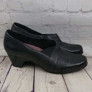 Clarks Everyday Black leather shoes pumps 9.5 M